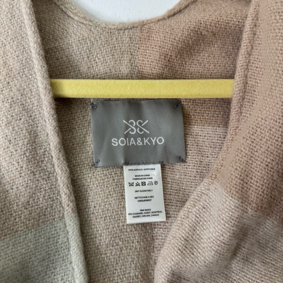 SOIA & KYO Shawl Poncho Knit One Size Fringe Dusty Pink Comfy Wrap - Picture 3 of 4